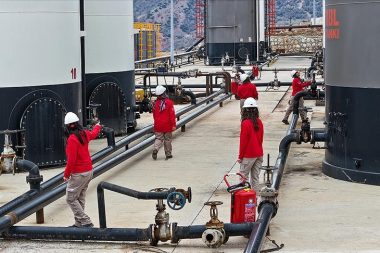 Gabar’ın kadınları: Petrol üretim tesisinde 150 kadın mühendis, jeolog ve tekniker çalışıyor
