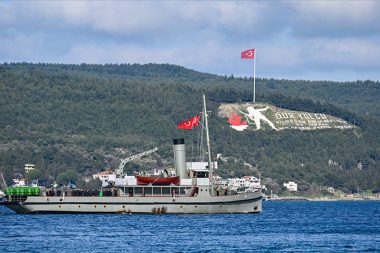 111 yıl sonra aynı rotada: Nusret mayın gemisi yine Çanakkale’deydi