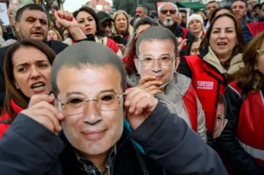 İmamoğlu davası başlıyor… BBC araştırdı: İstanbullular ne düşünüyor?