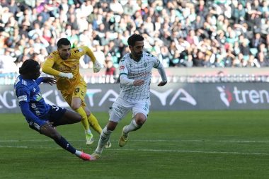 Konyaspor ile Kasımpaşa berabere kaldı