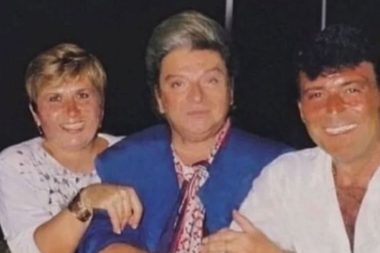 Pop müziğinin efsanesi Ülkü Aker hayatını kaybetti