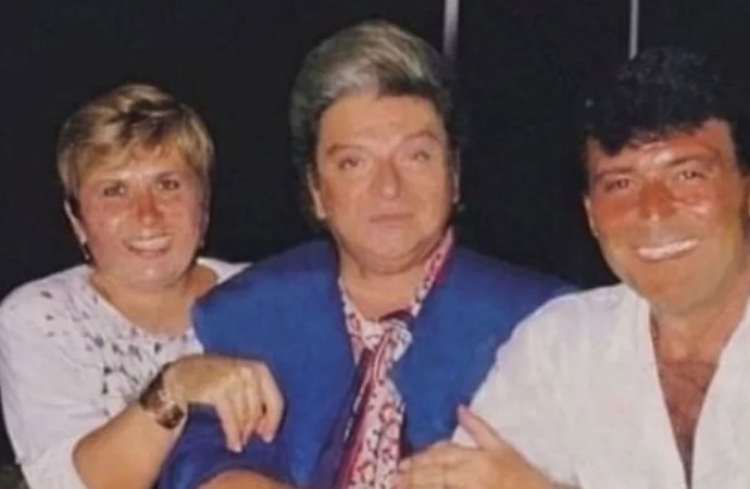 Pop müziğinin efsanesi Ülkü Aker hayatını kaybetti