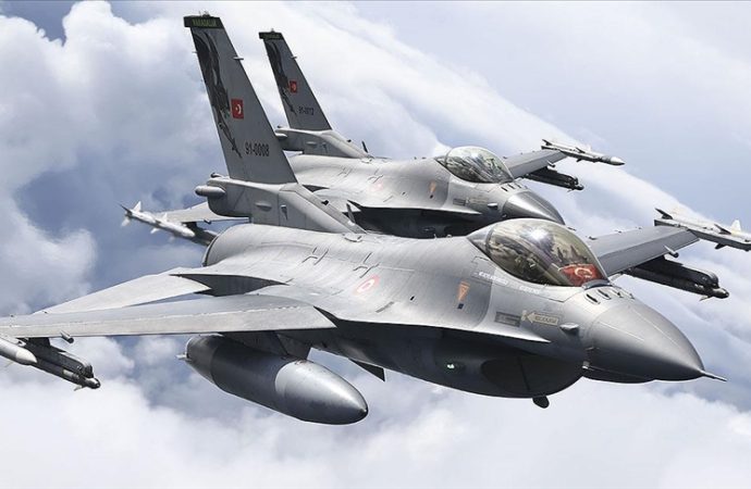 MSB: KKTC’ye altı F-16 savaş uçağı ve hava savunma sistemleri konuşlandırıldı