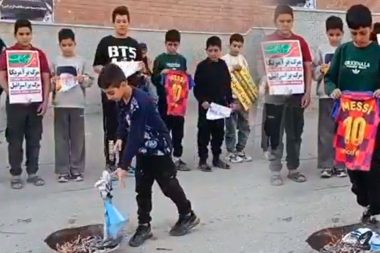 İran’da Messi depremi: Formalar tek tek yakıldı