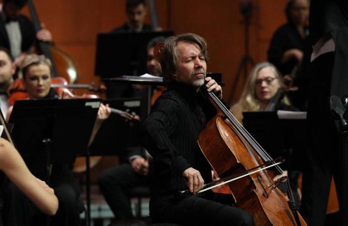 İDSO ünlü çellist David Cohen’e eşlik etti