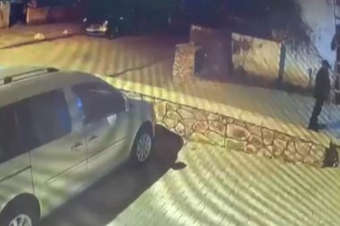 Kadıköy’de dehşet! Merdivenle eve girdiler, evdekilerin ellerini ve ayaklarını bağlayıp altınları çaldılar