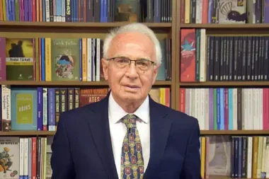 PEN Şiir Ödülü’nün sahibi Hidayet Karakuş oldu