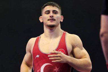 Metehan Yaprak güreşte Avrupa’dan bronzla döndü