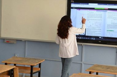 Gönderiyi beğenmemek disiplin gerekçesi sayıldı: Dört kadın öğretmene inceleme