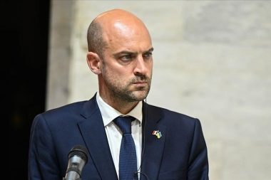 Fransa Dışişleri Bakanı: Bu savaşı onaylamıyoruz ve katılmayacağız