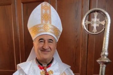 Piskopos 427 bin dolar çalıp geneleve gitti