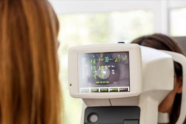 Göz tansiyonu: Erken tanı körlüğün önüne geçiyor