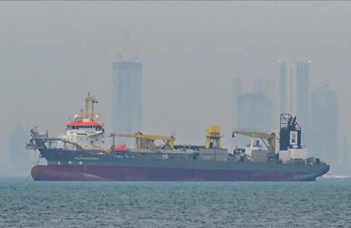 Hürmüz Boğazı’nda gerginlik artıyor: ABD tankeri vuruldu