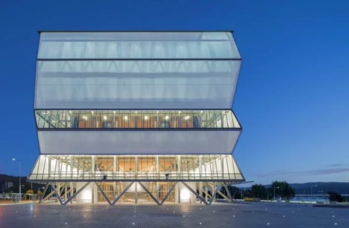 Pritzker Ödülü Şilili mimar Smiljan Radic’in