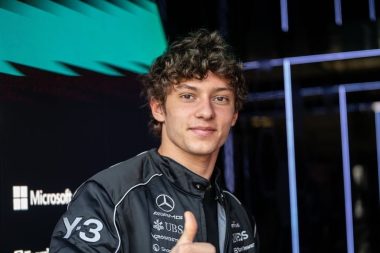 Antonelli Çin Formulası’nda tarih yazdı