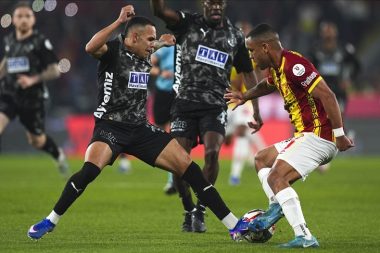 Göztepe ile Alanyaspor 2-2 berabere kaldı