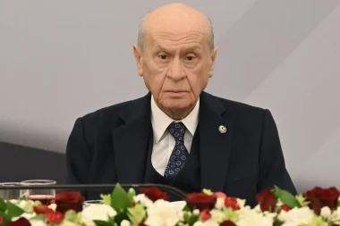 Bahçeli, Beyrut örneğiyle uyardı: ‘Devlet zayıfladıkça cemaatler büyür’
