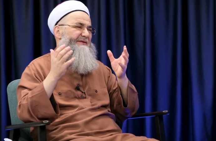 Cübbeli Ahmet: ‘Şeriat isteyen yüzde 10 çıkar mı şüpheliyim’