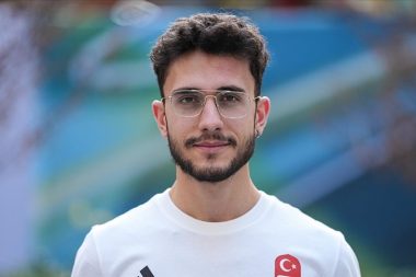 Sürat patenci Furkan Akar bronz madalya aldı