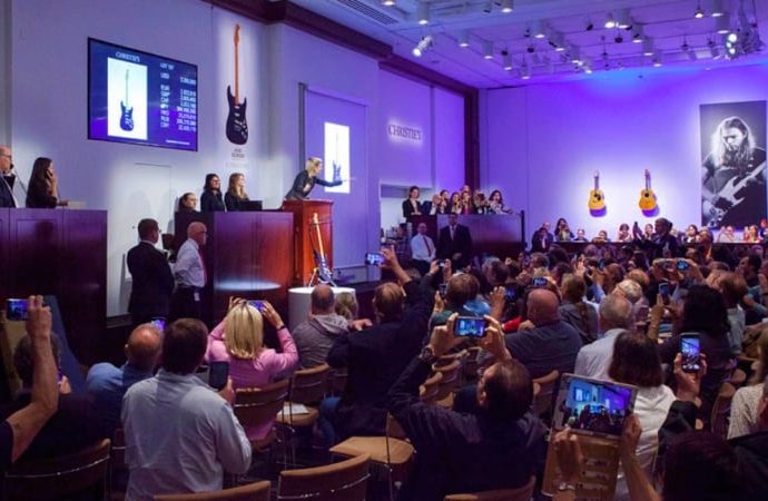 Altı Pink Floyd albümünde kullanıldı: 14,6 milyon dolara gitar satıldı