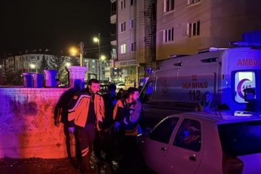 Sivas’ta 15 yaşındaki genç dehşet saçtı