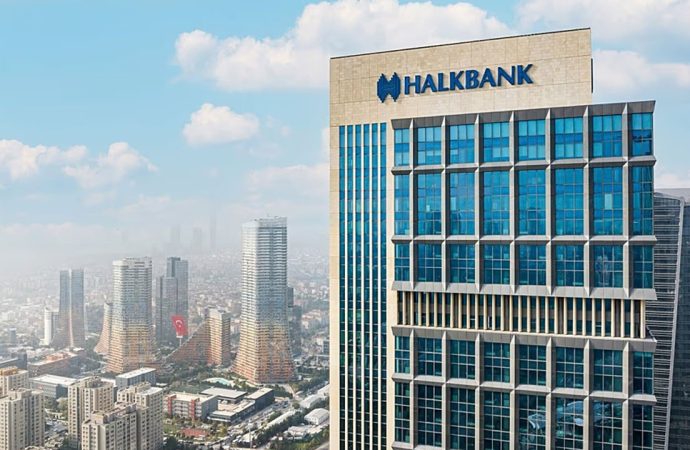 Halkbank kendisini denetletmek için Ernst & Young’ı yetkilendirdi
