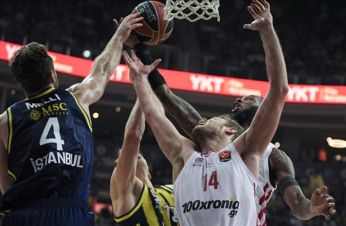 Fenerbahçe erteleme maçında yarın Olympiakos’un konuğu