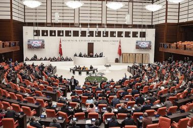 Özgür Özel ve üç milletvekilinin dokunulmazlık dosyası mecliste