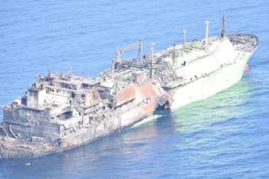 İtalya’dan ‘serseri’ Rus tankeri uyarısı: Akdeniz’de her an patlayabilir