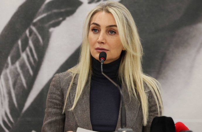 Dilek İmamoğlu Meclis’teki partilere seslendi: Biz kimsenin terfi basamağı değiliz