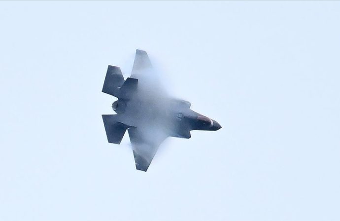 ABD’ye ait F-35 uçağı, İran semalarında hasar aldı ve acil iniş yaptı