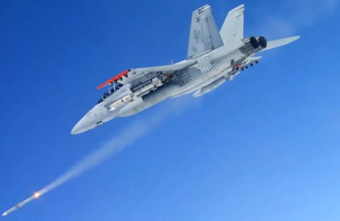 ABD’den Körfez’e rekor silah satışı: 16 milyar dolarlık sevkiyat yolda