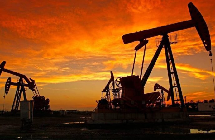 Fitch uyardı: Hürmüz 6 ay kapalı kalırsa petrol 120 dolar olur