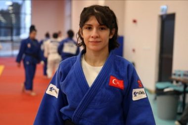 Tuğçe Beder Gürcistan’da judoda altın madalya aldı