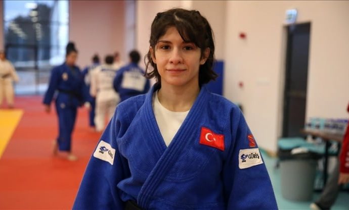 Tuğçe Beder Gürcistan’da judoda altın madalya aldı