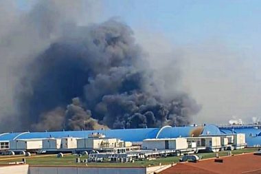 Otomobil fabrikasında yangın: 11 ölü, 59 yaralı