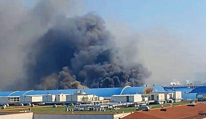 Otomobil fabrikasında yangın: 11 ölü, 59 yaralı