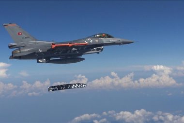 SOM-J seyir füzesi test edildi: Canlı harp başlığıyla tam isabet