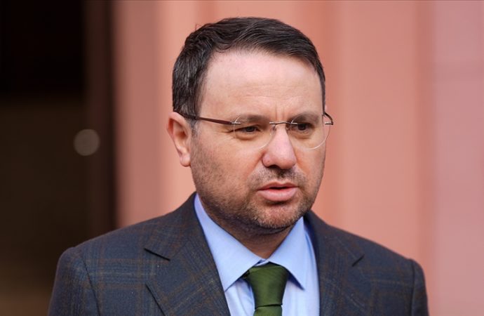 Ak Parti, Özgür Özel’in iddialarından dört gün sonra Akın Gürlek’e sahip çıktı