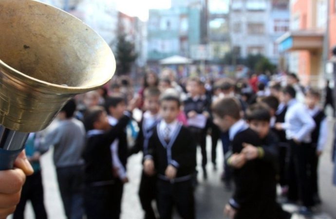 Ara tatil bitiyor: 18 milyon öğrenci ders başı yapacak