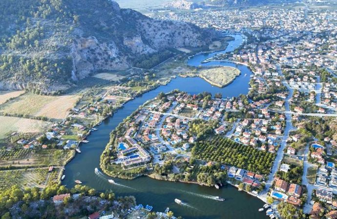 Dalyan’ın sırrı: Nehir değil ama deniz de değil