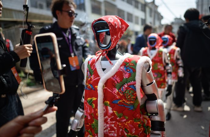 Robotlar gündelik hayata dahil oldu: İnsanlarla birlikte işte ‘yeni dünya’