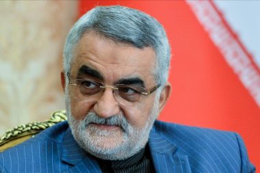 İranlı milletvekili: Hürmüz’ü geçen gemilerden iki milyon dolar alıyoruz