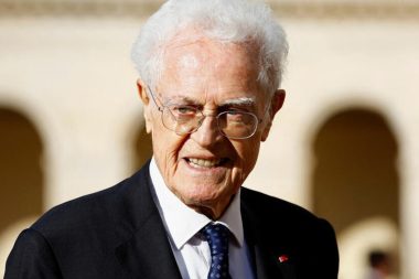Eski Fransa Başbakanı Lionel Jospin yaşamını yitirdi
