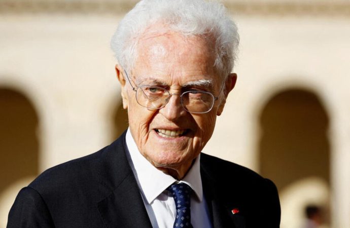 Eski Fransa Başbakanı Lionel Jospin yaşamını yitirdi