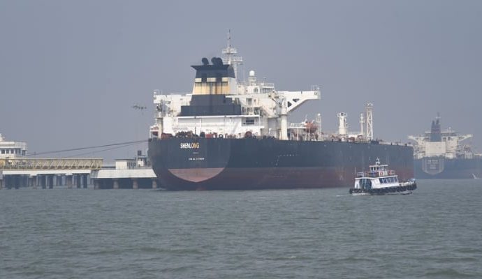 Hürmüz Boğazı krizi: 23 günde sadece 144 gemi geçebildi