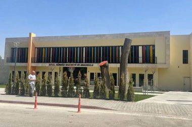 ‘Kabe’de hacılar hu der Allah’ TBMM kreşinde de popüler