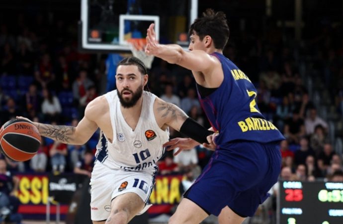 Anadolu Efes deplasmanda Barcelona’ya yenildi