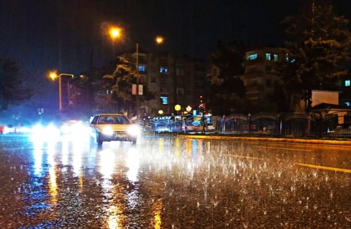 Kar ve sağanak yağış bekleniyor: İkisi sarı kodlu 19 ile uyarı