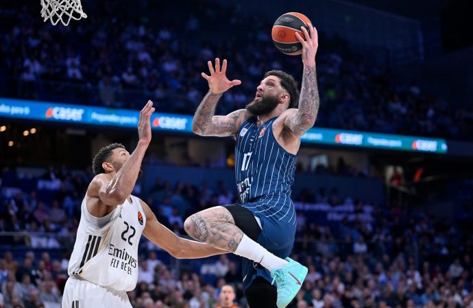 Anadolu Efes deplasmanda Real Madrid’e yenildi